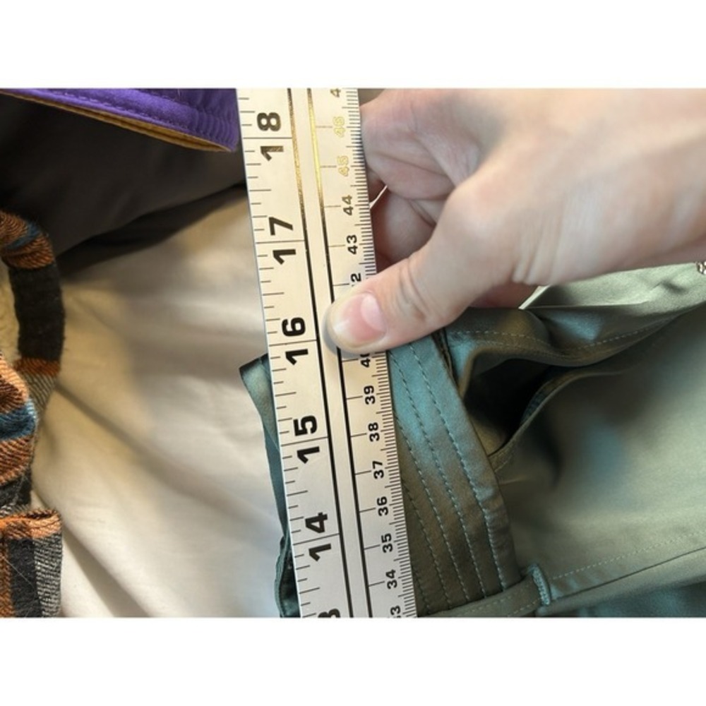 White House Black Market Woman's Green Dress Pants w Belt Size 12R #1434 - Picture 15 of 16